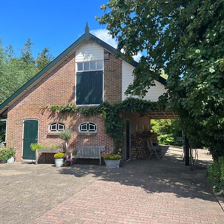B&B Lekkerkerk Bagian luar foto